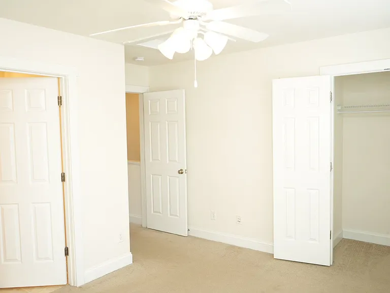 306 Marquette Ct — Photo 29