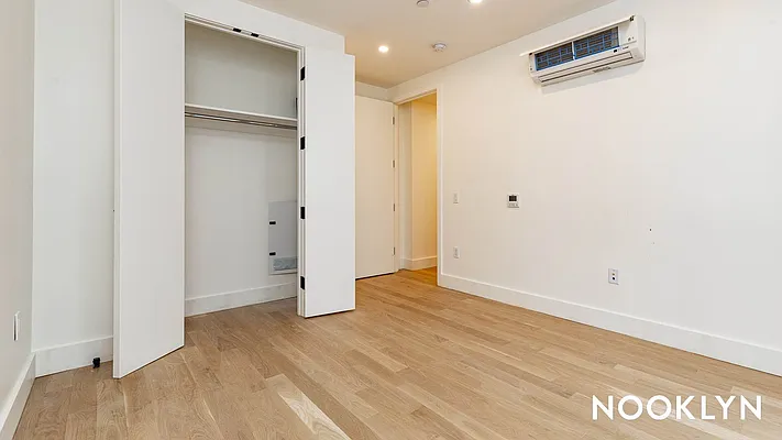 Rented by Nooklyn NYC LLC | media 162