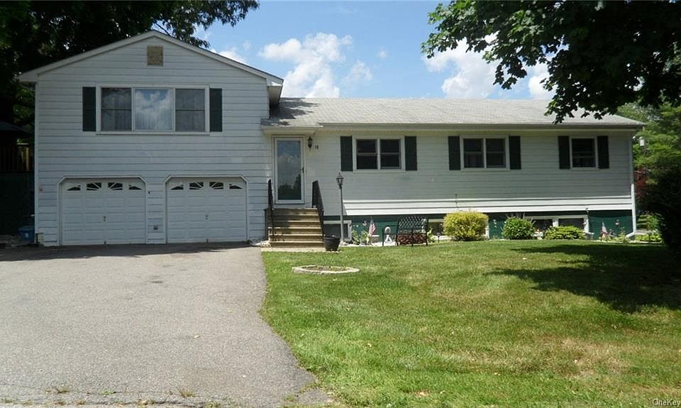 1st image of 16 Laurel Dr
