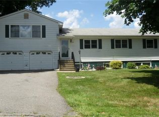 16 Laurel Dr, Brewster, NY 10509