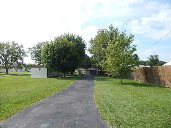 4th image of 3463 W Us Highway 40