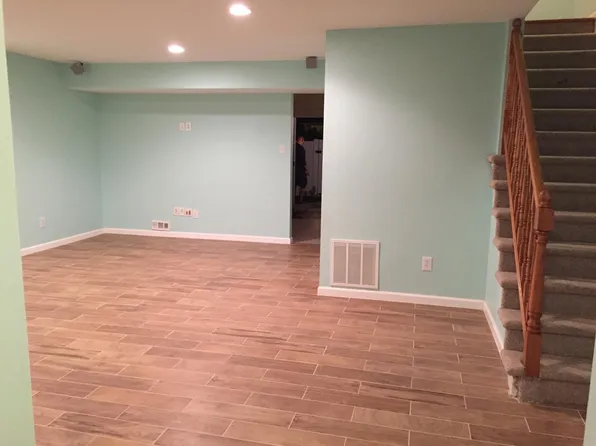 132 London Ct, Egg Harbor Township, NJ 08234