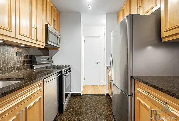 Rented by Mirador Real Estate | media 34