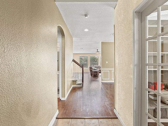 5th image of 1032 Fair Oaks Dr