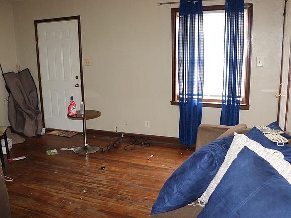 4th image of 3365 Buchanan Ave