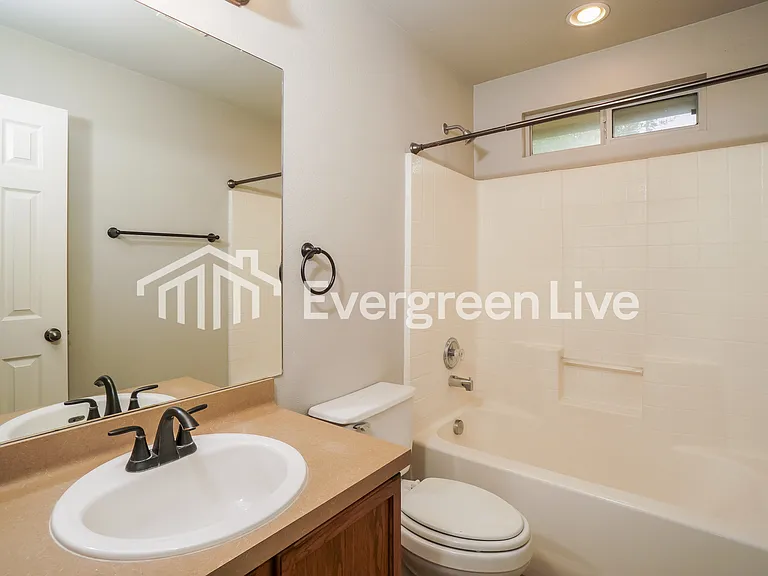 4331 Griffin Park Dr — Photo 13