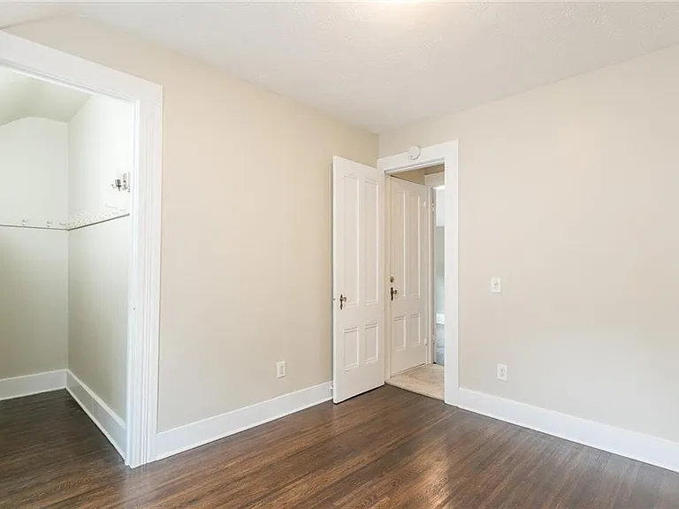 513 Oxford St #2 — Photo 11