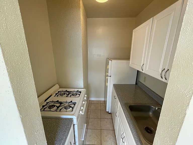 5132 Waterman Ave — Photo 6