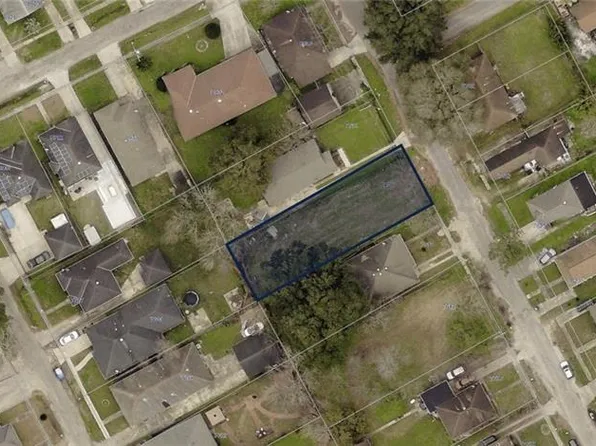 7628 Burke Rd, New Orleans, LA 70127