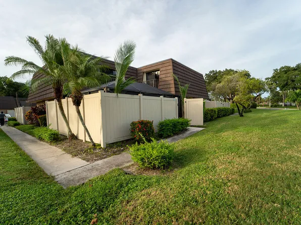 7127 71st Way, West Palm Beach, FL 33407