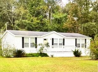 291 Planters Dr, Ellabell, GA 31308