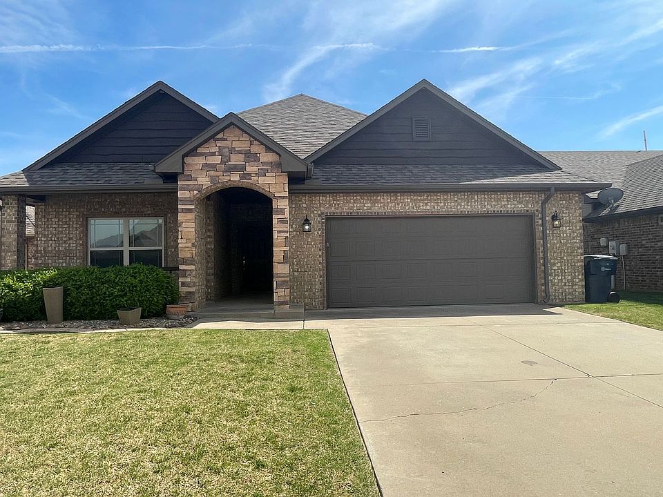 1st image of 8312 NW 141st Cir