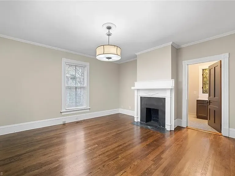 917 Walker Ave — Photo 5