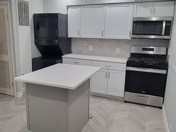 3rd image of 3000 S Princeton Ave #1F