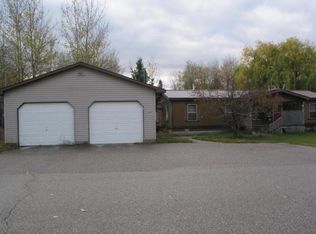 6614 E Bogardus St, Pellston, MI 49769