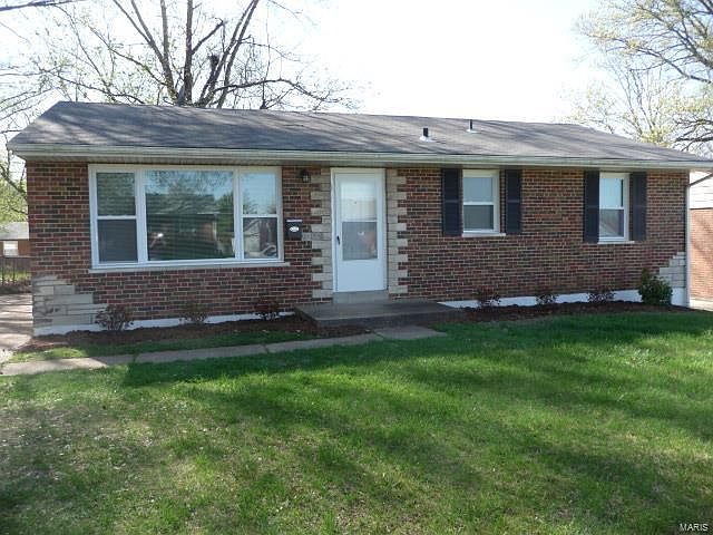 1st image of 9825 Glenmont Dr