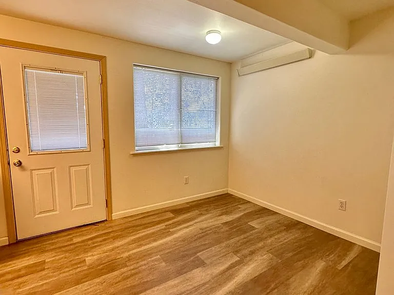 1565 NW Portland Ave — Photo 5