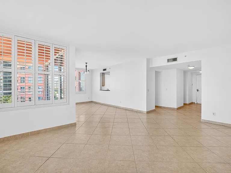 2100 N Ocean Blvd #8-B — Photo 9