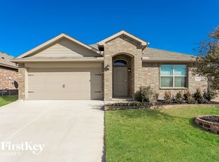 853 Wylie St, Crowley, TX 76036