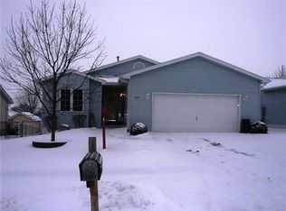 3314 King Dr SW, Cedar Rapids, IA 52404