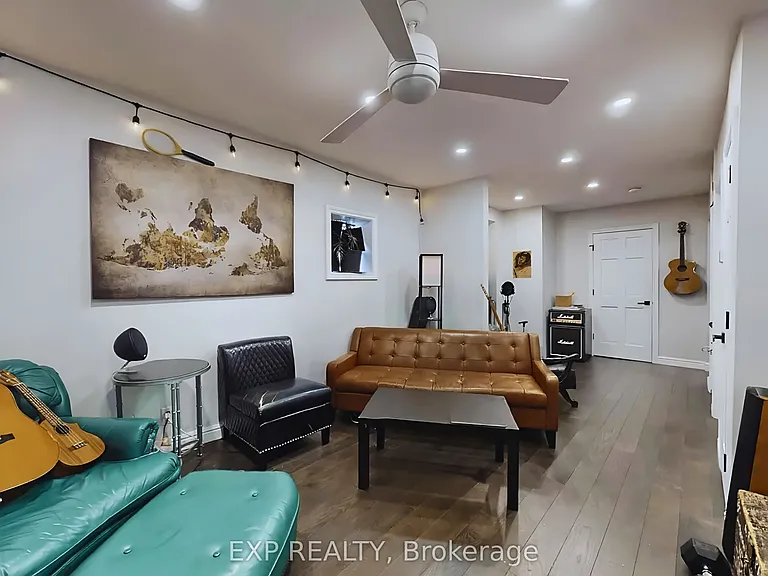 200 Waterloo Ave #2 — Photo 7