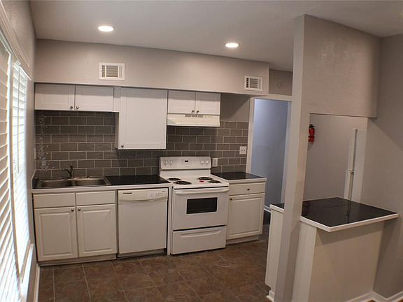 5th image of 406 W Saulnier St APT A