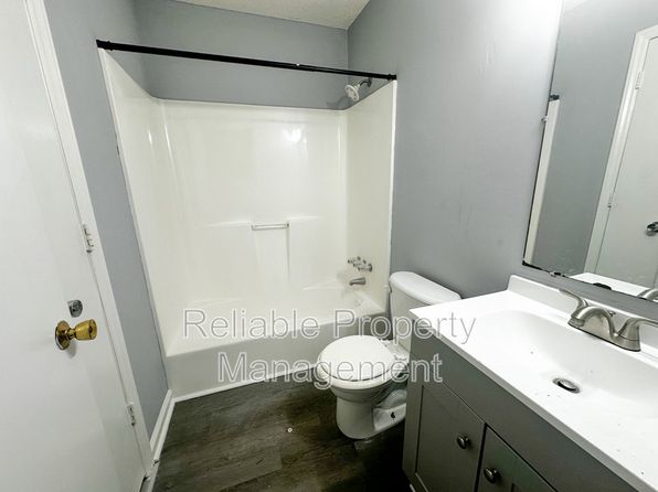 404 W 1st St #B, Princeton, NC 27569