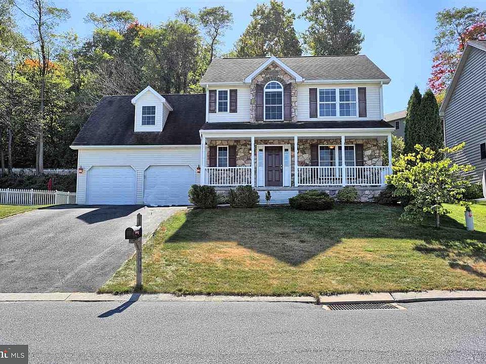1st image of 301 Antler Dr