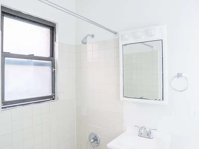 2625 N Spaulding Ave #2E — Photo 6