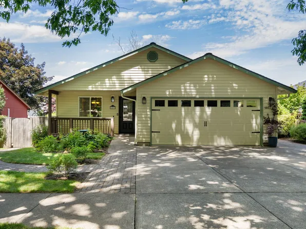 1871 NW Jillanne Ct, McMinnville, OR 97128
