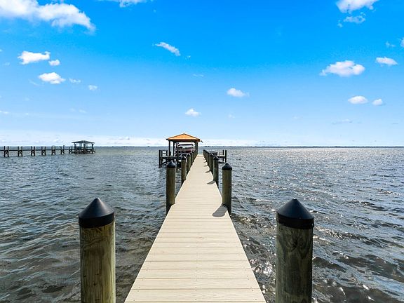 2nd image of 3837 Indian River Dr