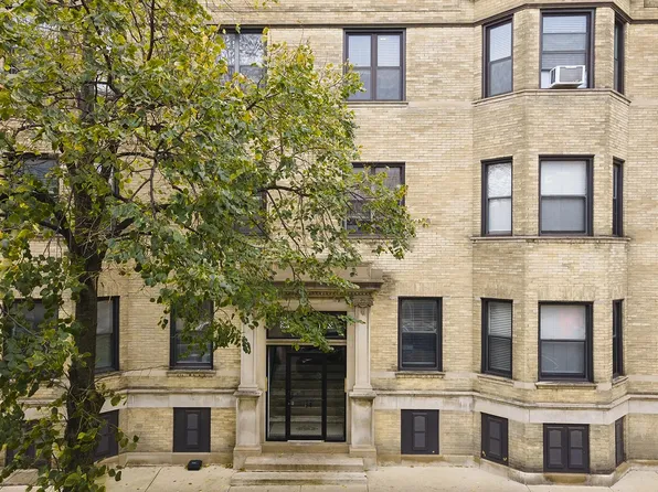(undisclosed Address), Chicago, IL 60613