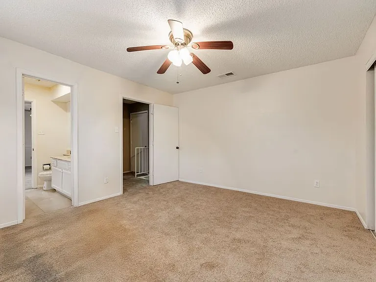 1022 Melissa Ln — Photo 15