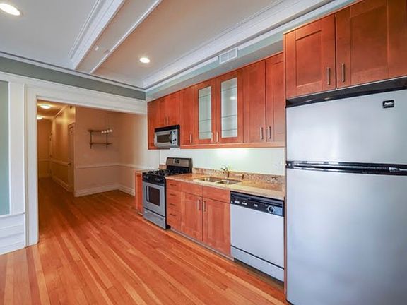 4th image of 3544 S King Dr APT 3D