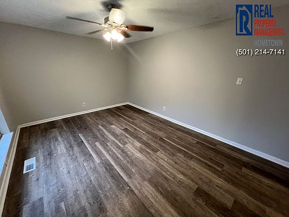 3rd image of 6901 Archwood Dr