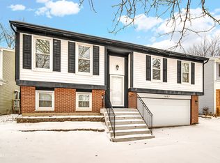 1653 Trafalgar Ln, Aurora, IL 60504