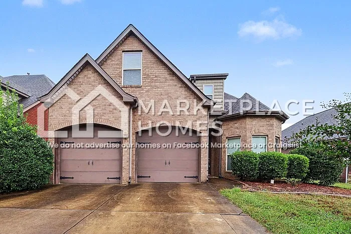 3 bed, 2.0 bath, 2111 sqft, $2,195 — Photo 1