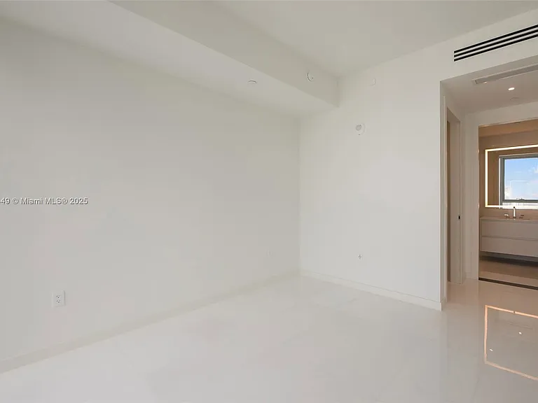 300 Biscayne Boulevard Way #4708 — Photo 14
