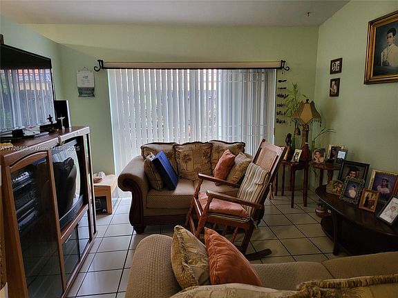 5th image of 164 NW 85th Ct