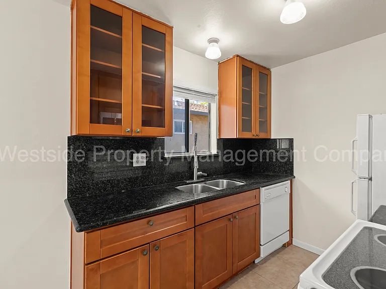 243 Superior Dr #D — Photo 6