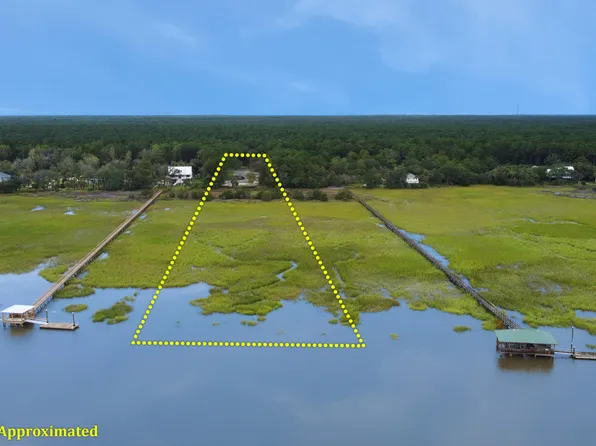 9665 Two Pines Rd, Mc Clellanville, SC 29458