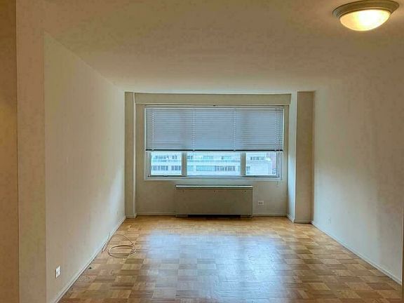 3rd image of 401 E 81st St #15H