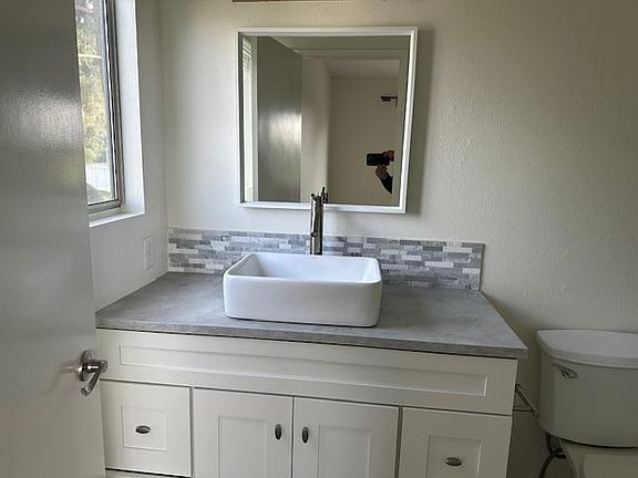 5th image of 4225 Fiesta Way Unit 1