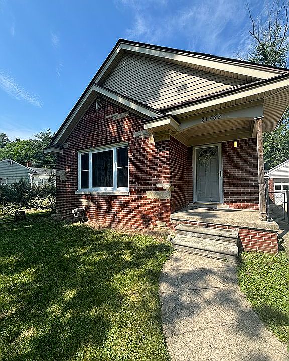 1st image of 21763 Fairway Dr