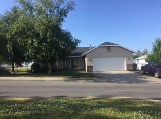 1101 E Singing Hills Dr, Post Falls, ID 83854