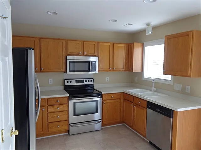 10510 Glory Meadow Ct — Photo 2