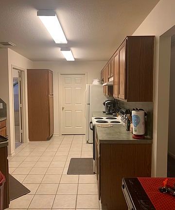 4th image of 245 County Road 1643