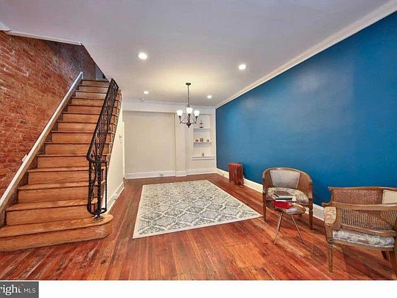 Fisk living room



