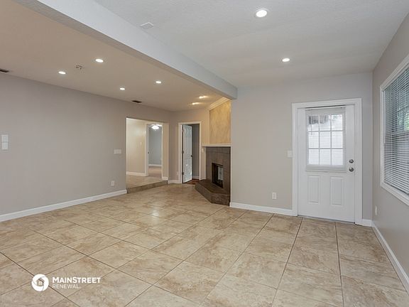 4th image of 2227 Fairfield Ave