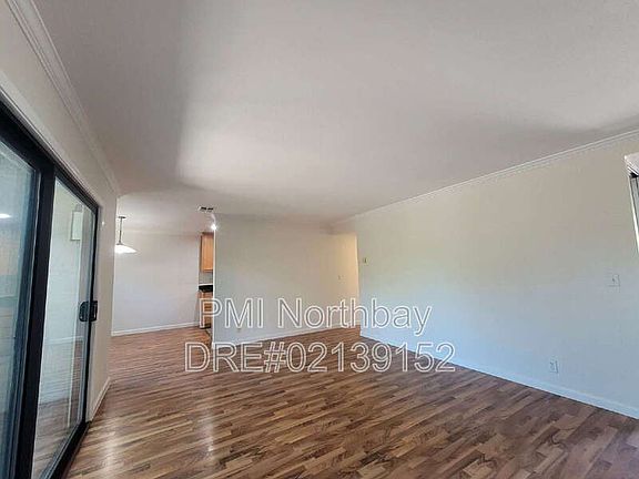 4th image of 900 Cambridge Dr Unit 185